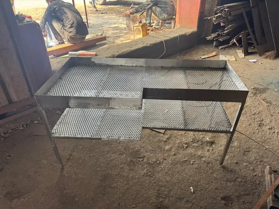 Steel grating platform with access steps fabricated in MS