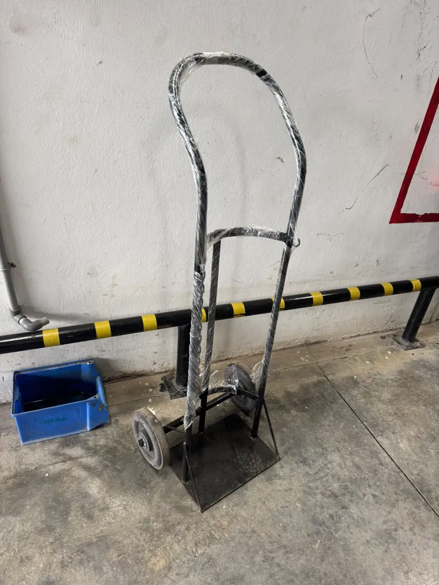 Two-wheel hand trolley fabricated in MS